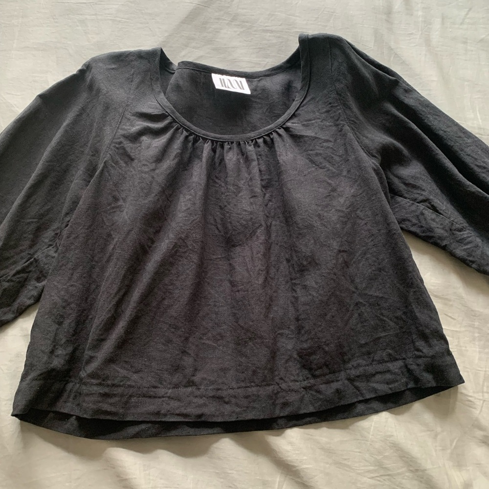 Jimi Collection Flores Top, Black, Size Medium - Picture 2 of 4